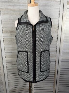 E2 CLOTHING- Insulated Herringbone Knit Vest Zip Front Black & White-Medium